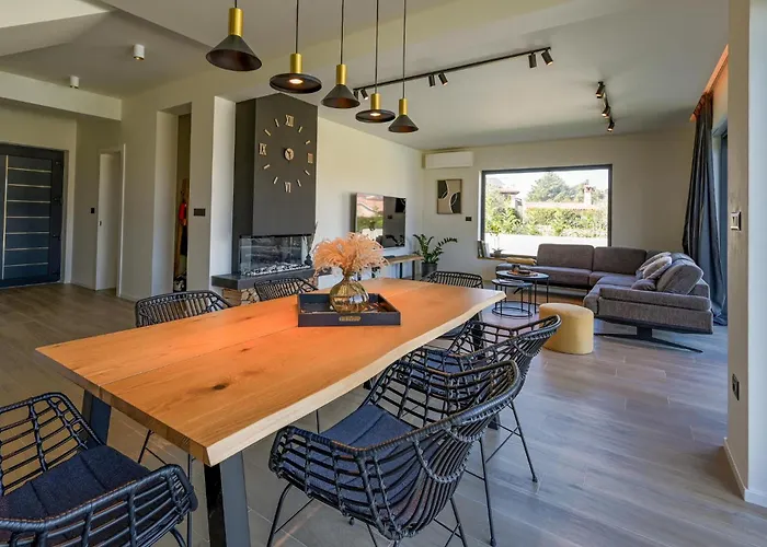 Mia Stella * Ровинь