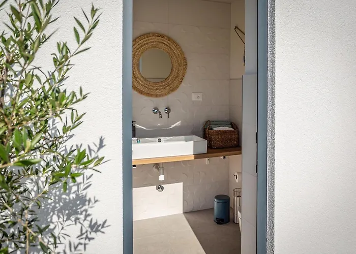 Mia Stella Ровинь